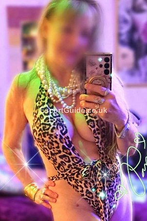 Playgirl Pamela Escort in Southampton