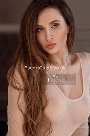 Dee Escort in London