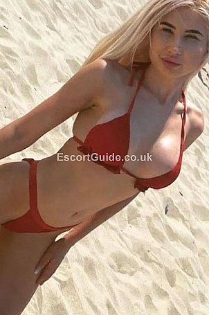 Sexy Party Girl Escort in London