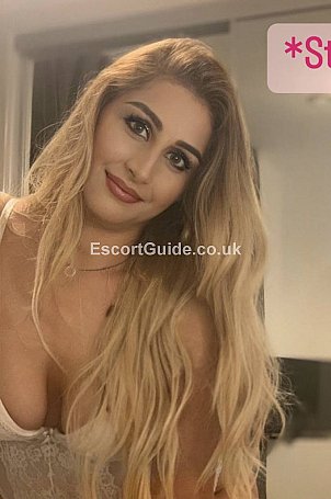 Lovely Stella Lux Escort in Reading