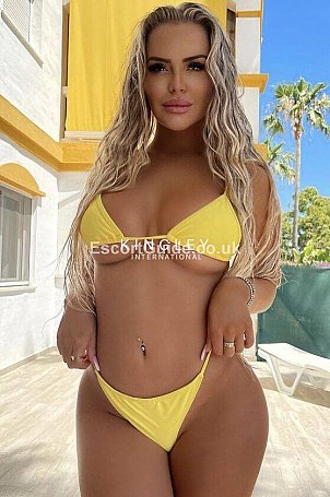 Yasmin Escort in London