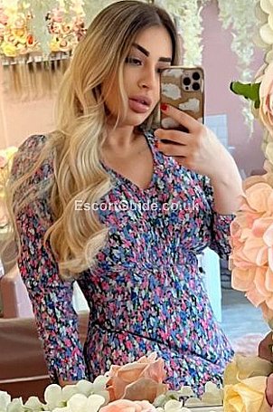 Maxie Escort in London