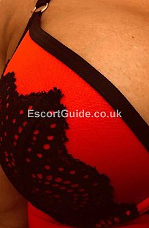 J29-M1 BRITISH BIG BOOBS