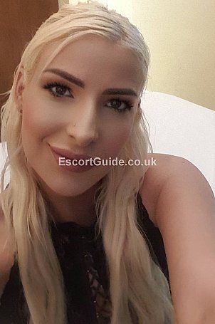 Varlama Escort in London