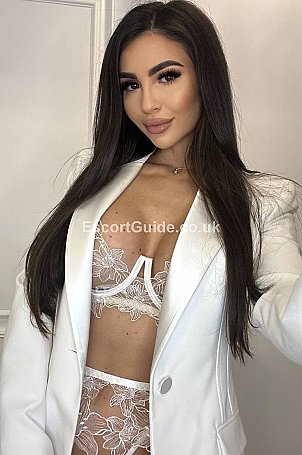 Kadarka Escort in London