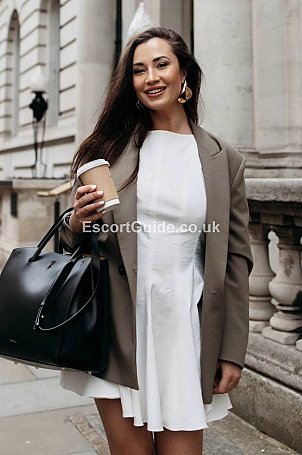Osana Escort in London