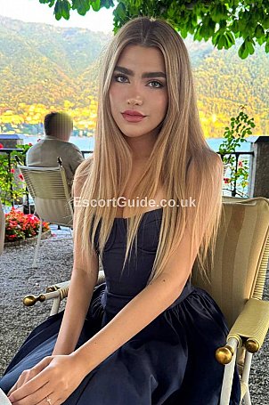 Mojo Escort in London