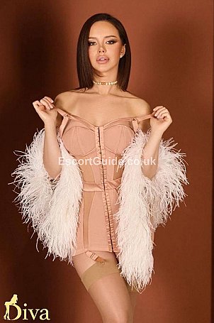 Eskina Escort in London