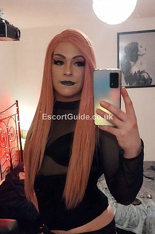Mistress Penelope Escort in Essex