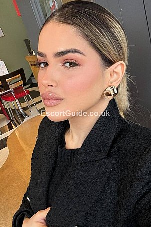 Hoya Escort in London