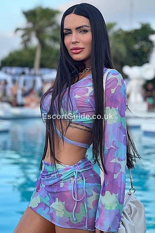 Bevivi Escort in London