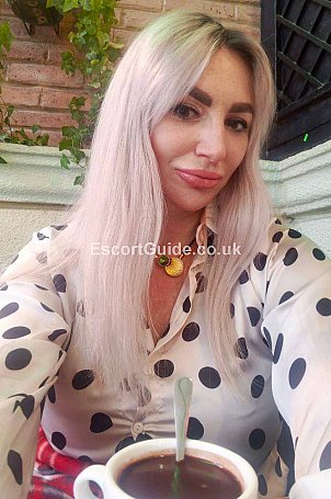 Mertis Escort in London