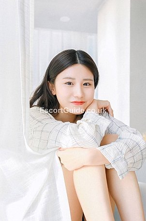 Yi-Nan Escort in London