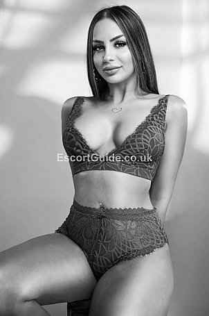 Selena Escort in London