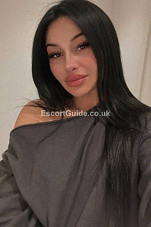 Elna Escort in London