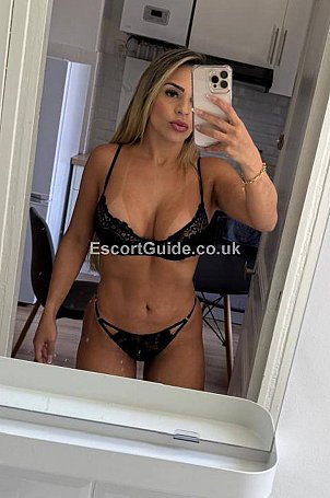 Bamerta Escort in London