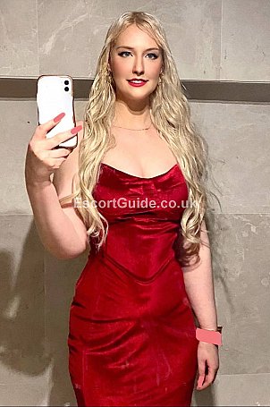 Decembra Escort in London