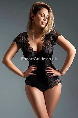 Aris Escort in London