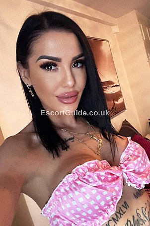 Lara Escort in London
