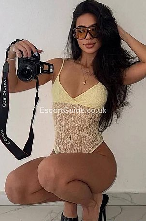 Zemma Escort in London
