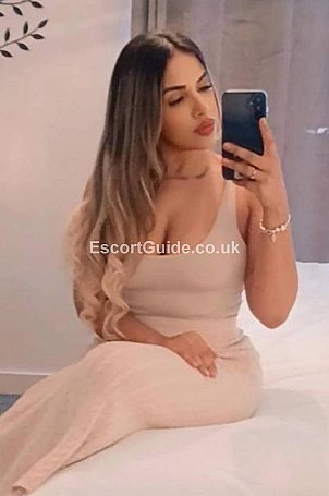 Harlyn Escort in London