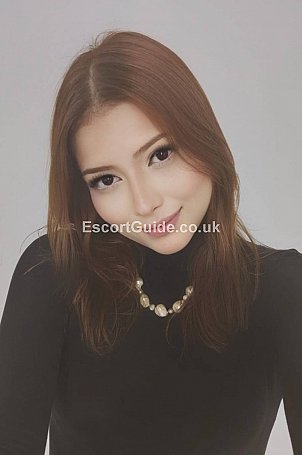 Byrona Escort in London