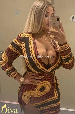 Fiby Escort in London