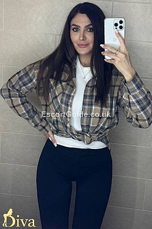 Julvita Escort in London