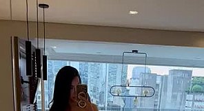 Julia Escort in London